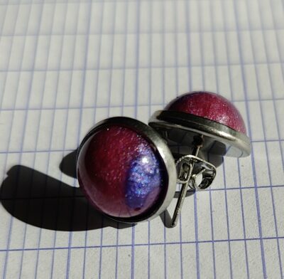 Boucles d'oreilles roses et violettes