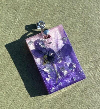 Pendentif rose et Violette