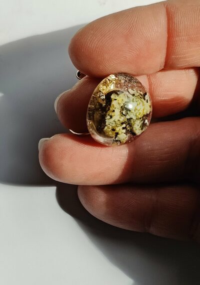Bague résine et lichen